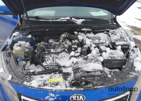 2013 Kia Optima Sx z USA, uszkodzony, nr VIN 5XXGR4A62DG195618